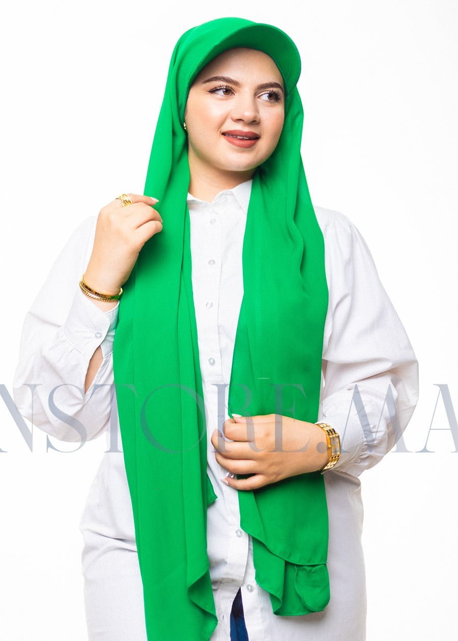 شال كريب حريري بالقبعة - أخضر ملكي -