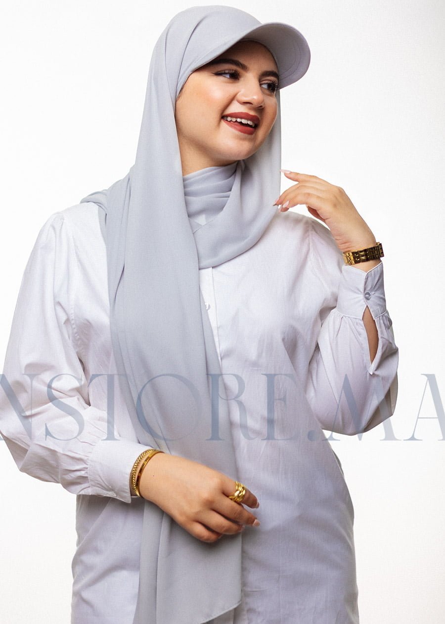 شال كريب حريري مع قبعة رمادي