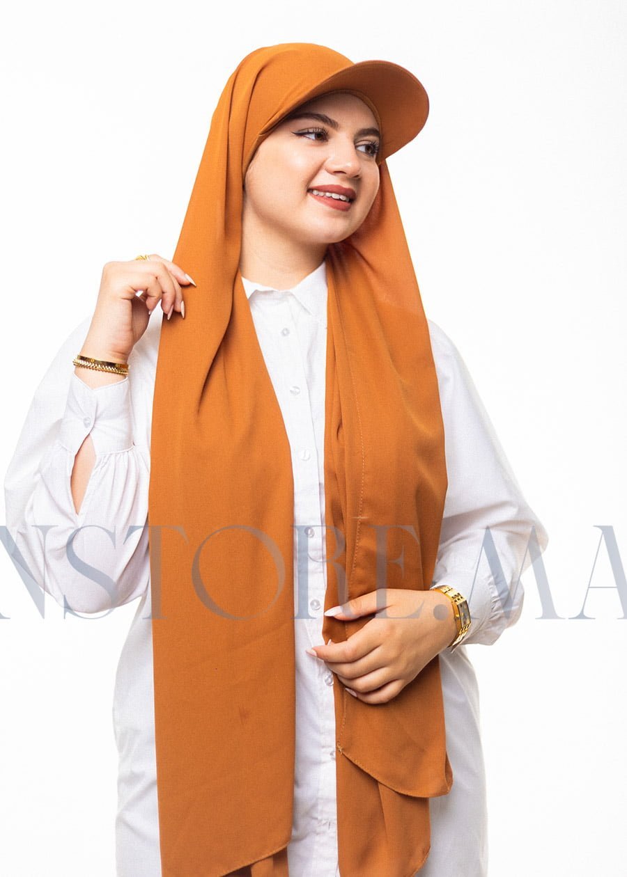 شال كريب حريري بالقبعة - بني كراميل -