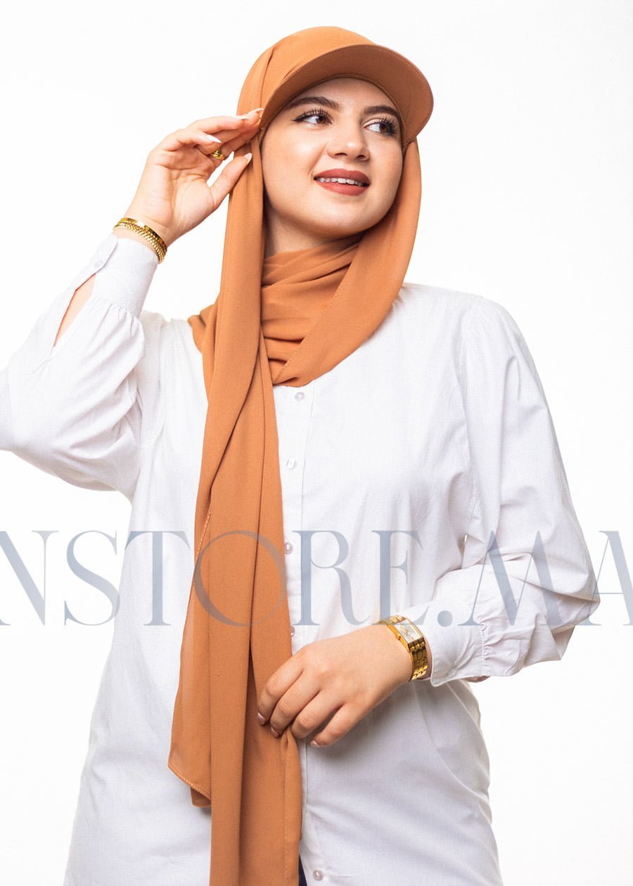 شال كريب حريري بالقبعة - بني فاتح -