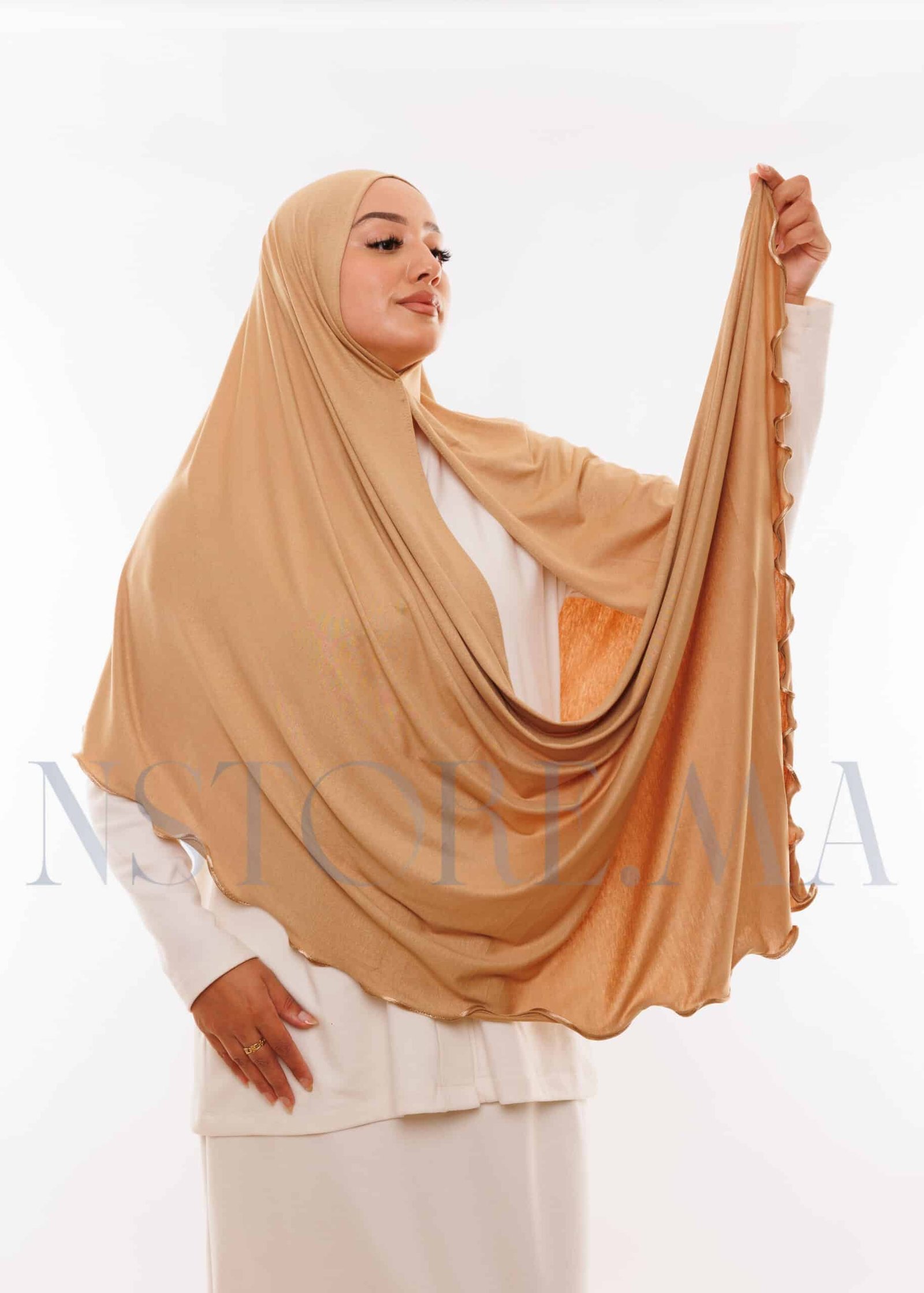 شال ليكرا مموج بيج رملي