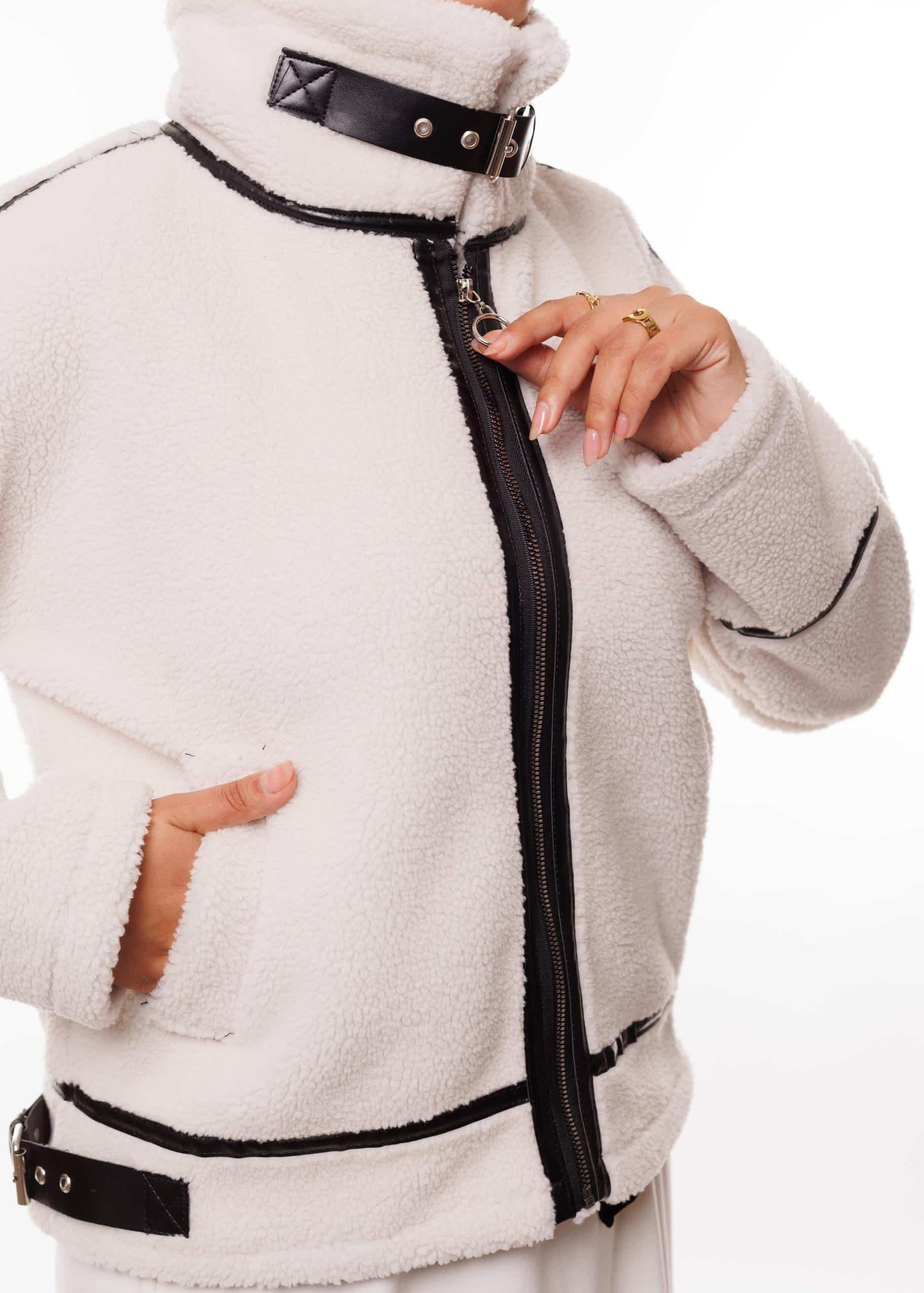 سترة صوفية سميكة