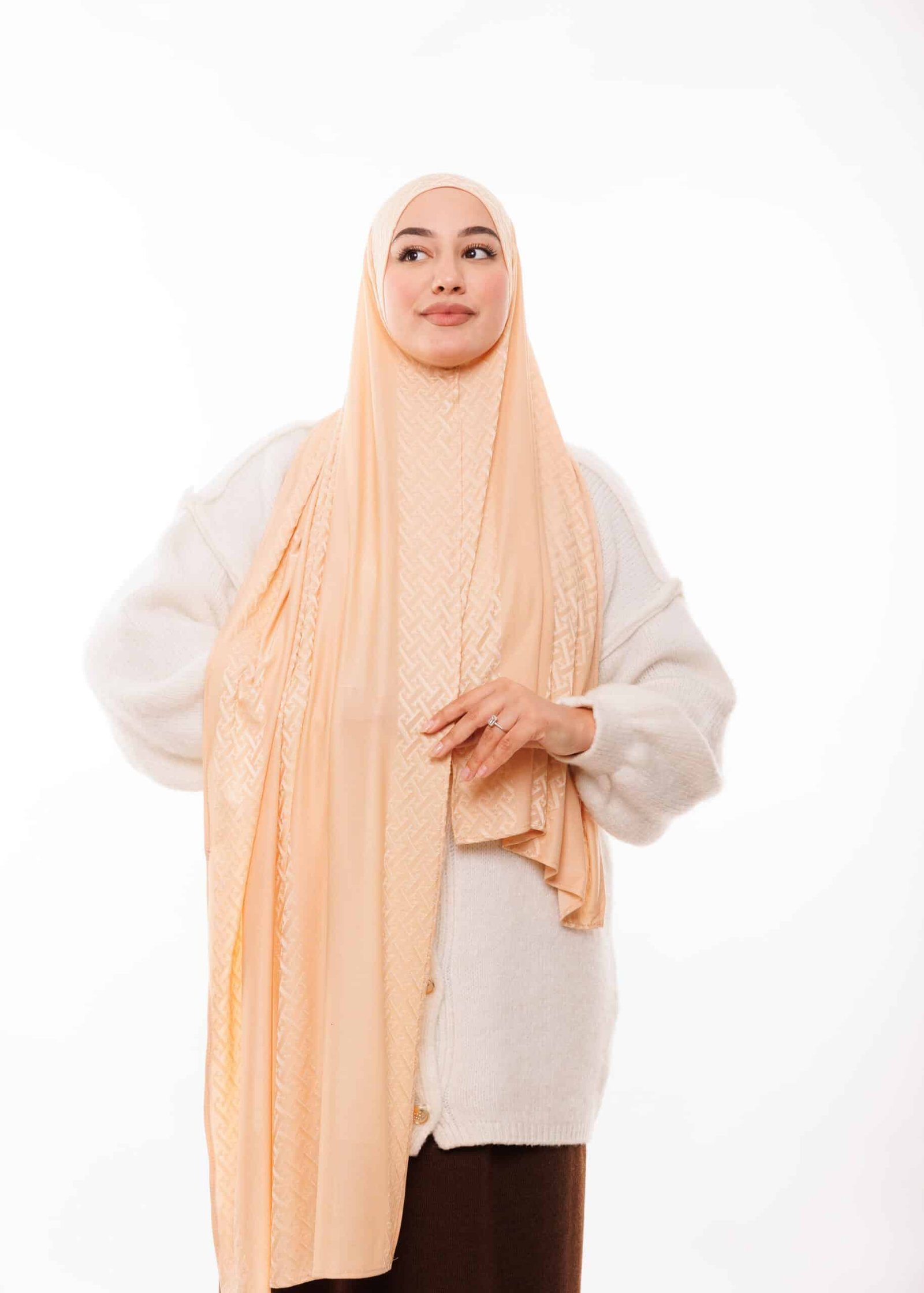 شال كشخة - بيج باستيل -