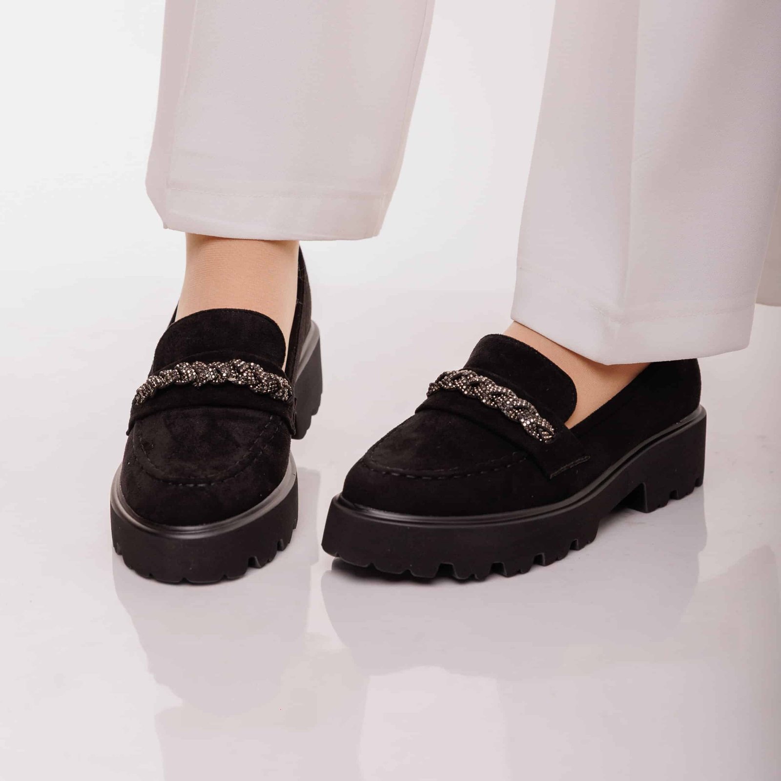 حذاء كلاسيكي أنيق