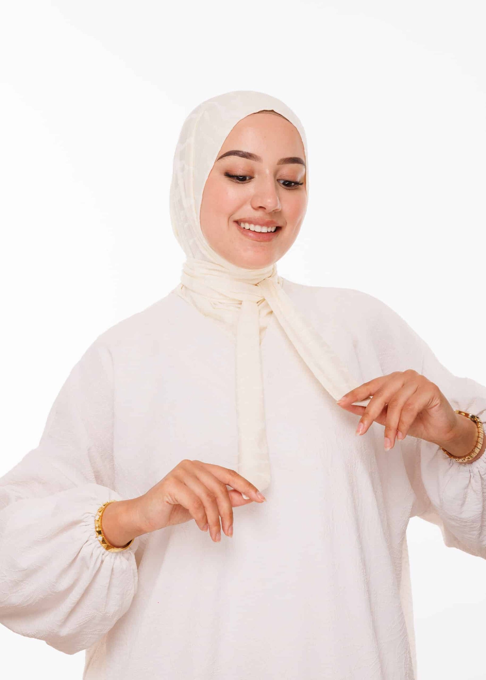 طبقية فخمة - أبيض مصفر