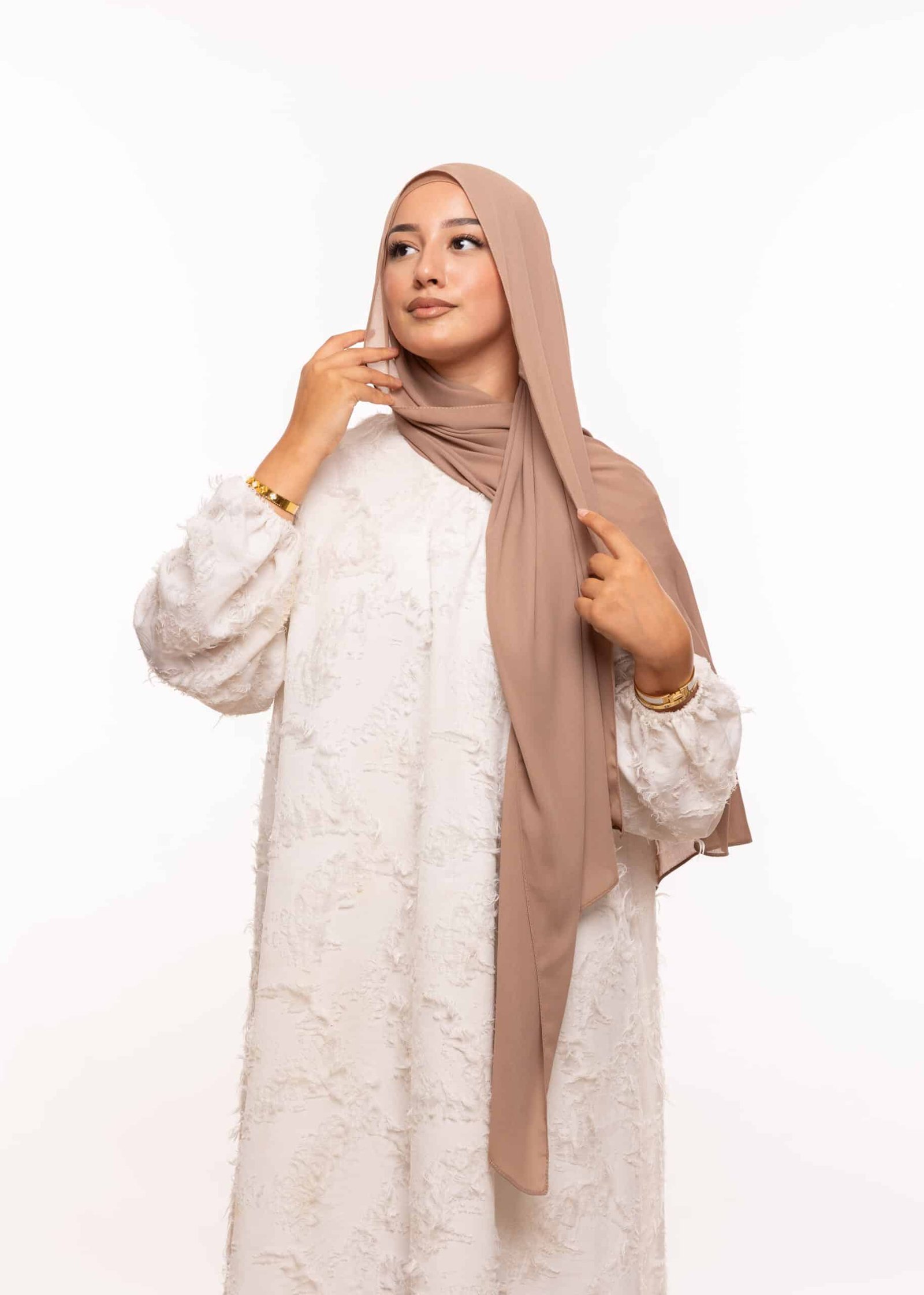 شال كريب بالبوني يربط من الخلف - ترابي فاتح