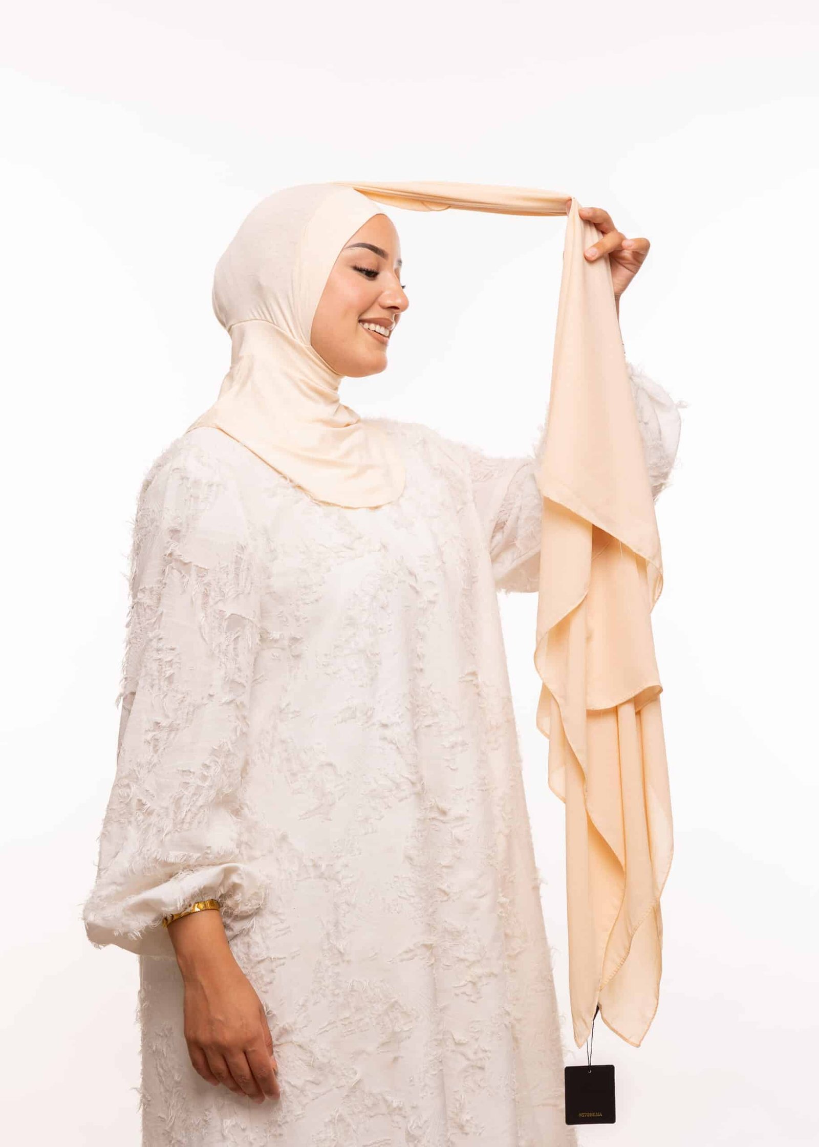 شال كريب حريري بالبوني "النينجا" - بيج باستيل